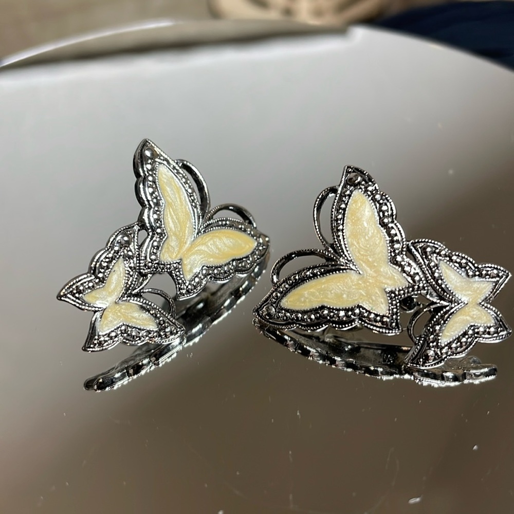 Avon Whispering Wings Enamel Marcasite Silver Tone Butterfly Earrings